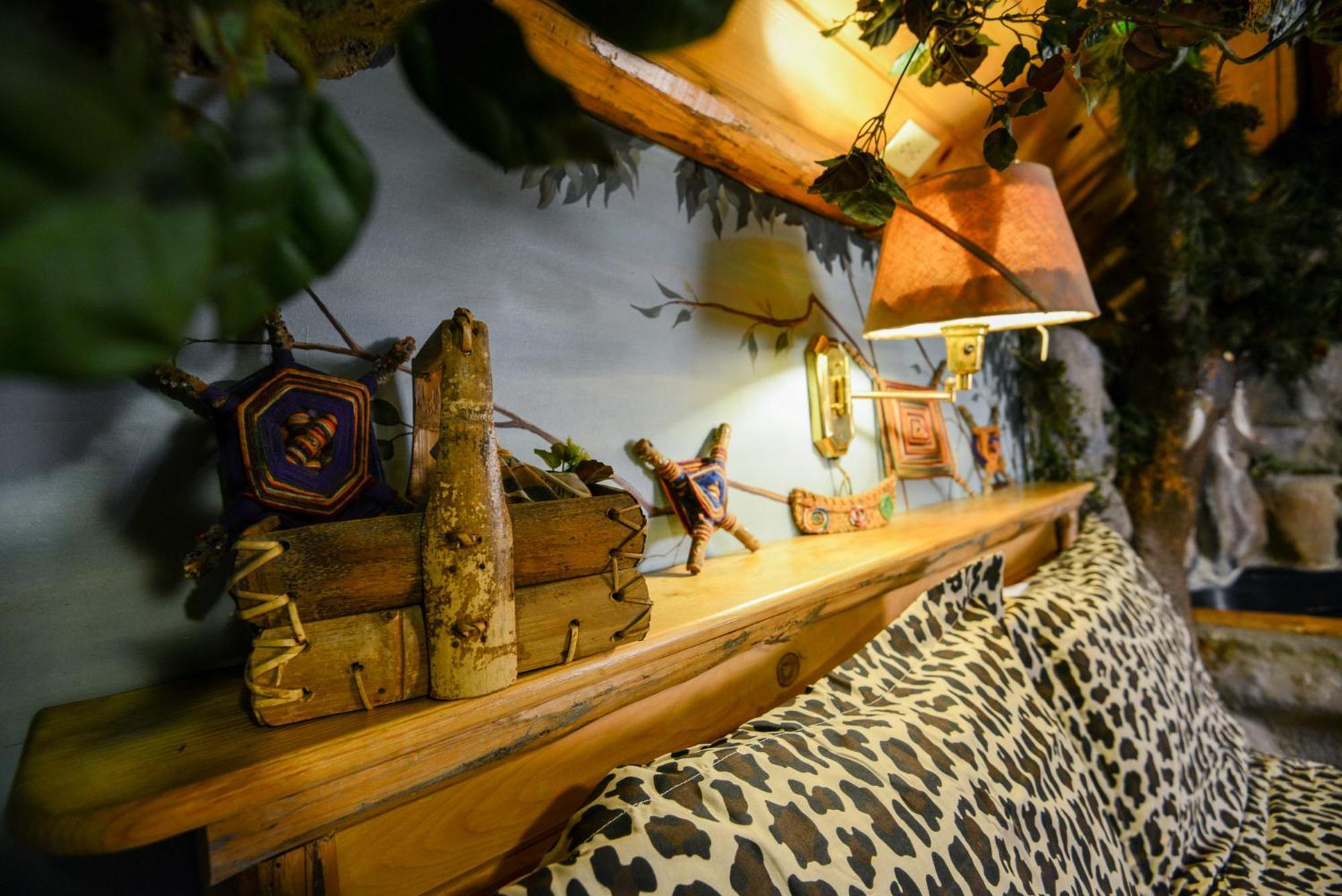 Castle Wood Theme Cottages- Couples Only Big Bear Lake Εξωτερικό φωτογραφία