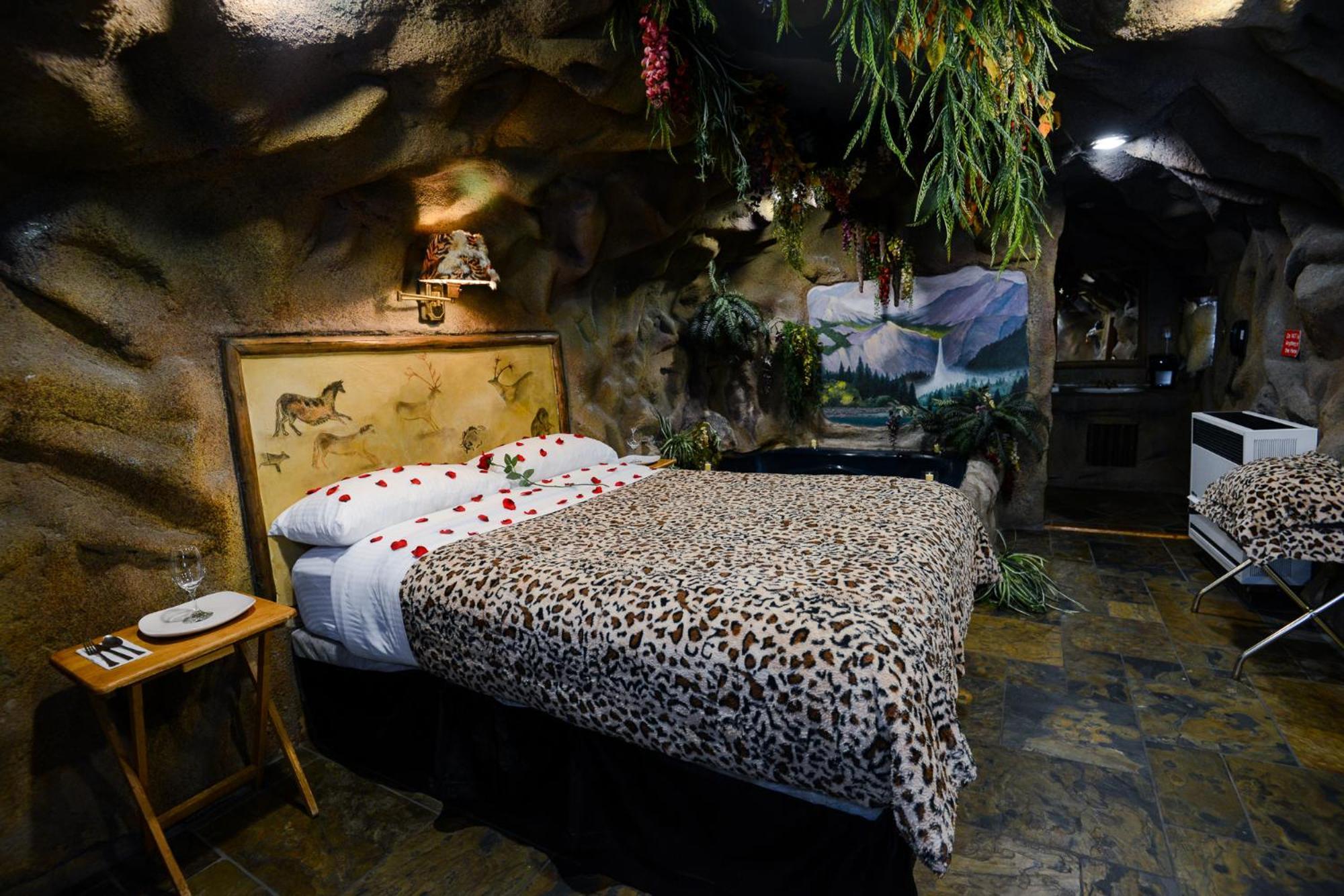 Castle Wood Theme Cottages- Couples Only Big Bear Lake Εξωτερικό φωτογραφία