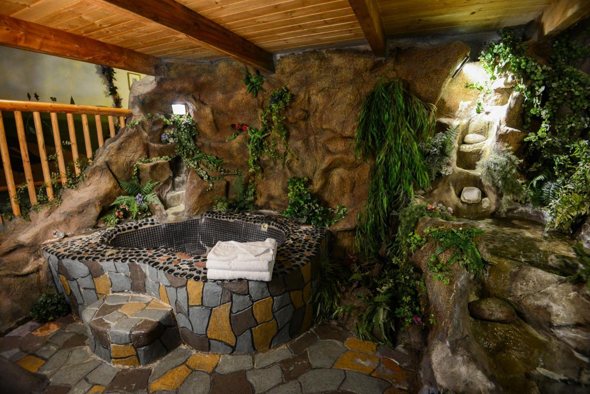 Castle Wood Theme Cottages- Couples Only Big Bear Lake Εξωτερικό φωτογραφία