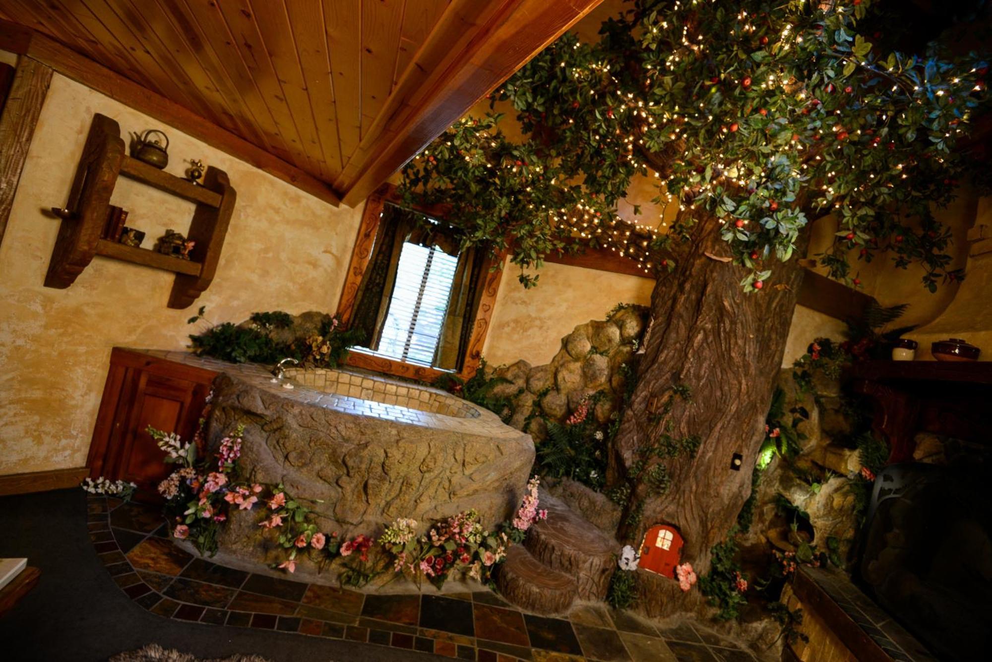 Castle Wood Theme Cottages- Couples Only Big Bear Lake Εξωτερικό φωτογραφία