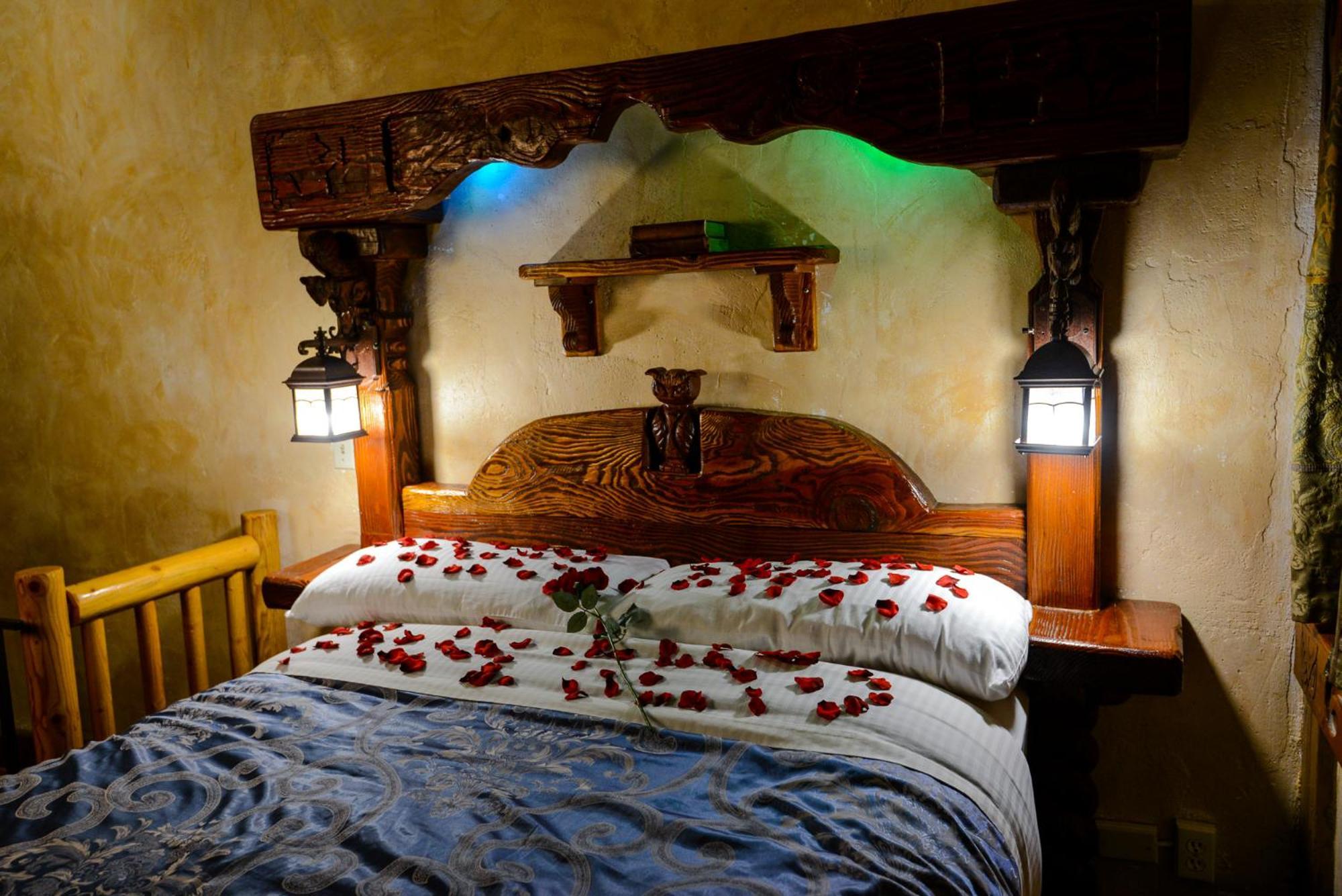 Castle Wood Theme Cottages- Couples Only Big Bear Lake Εξωτερικό φωτογραφία
