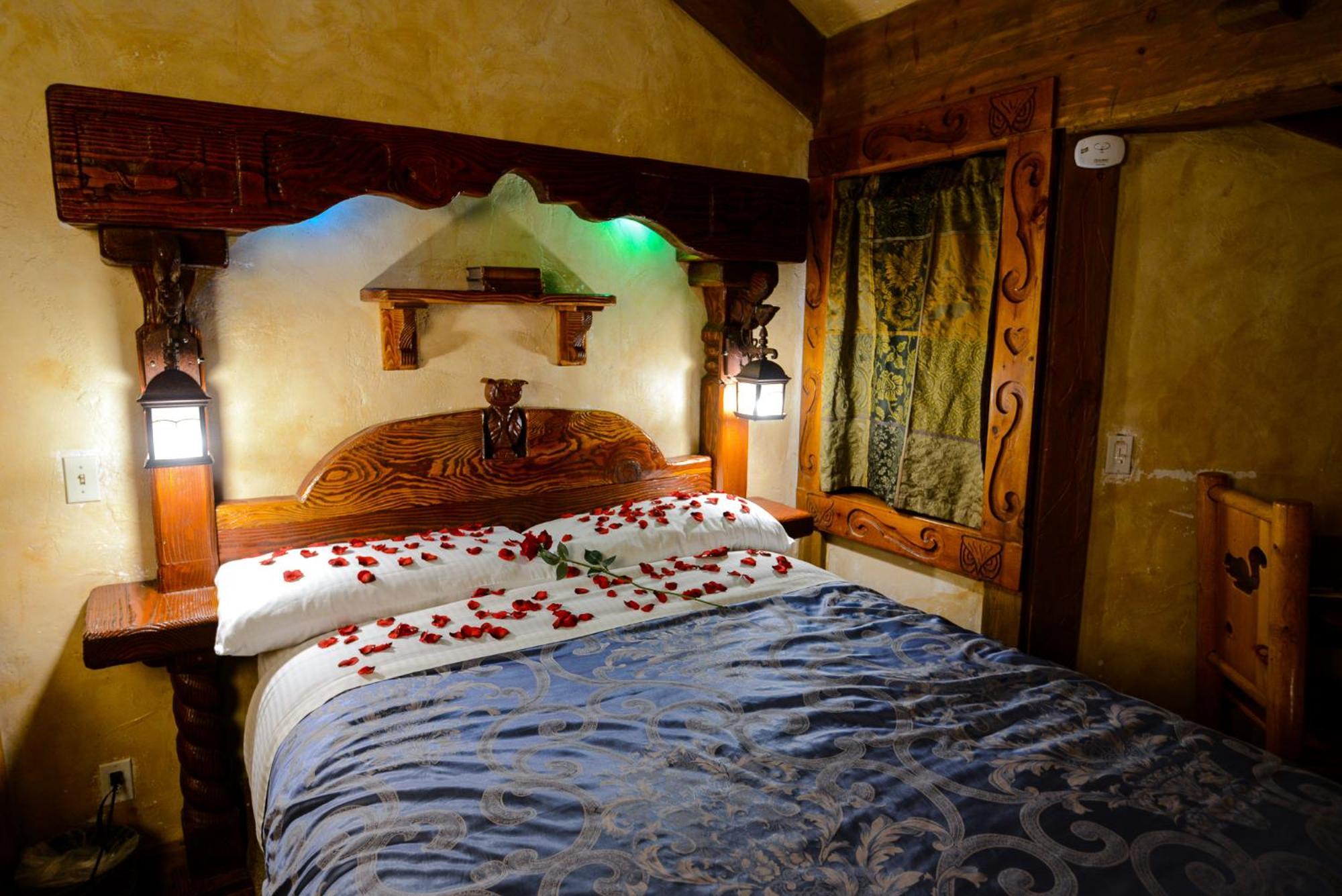 Castle Wood Theme Cottages- Couples Only Big Bear Lake Εξωτερικό φωτογραφία