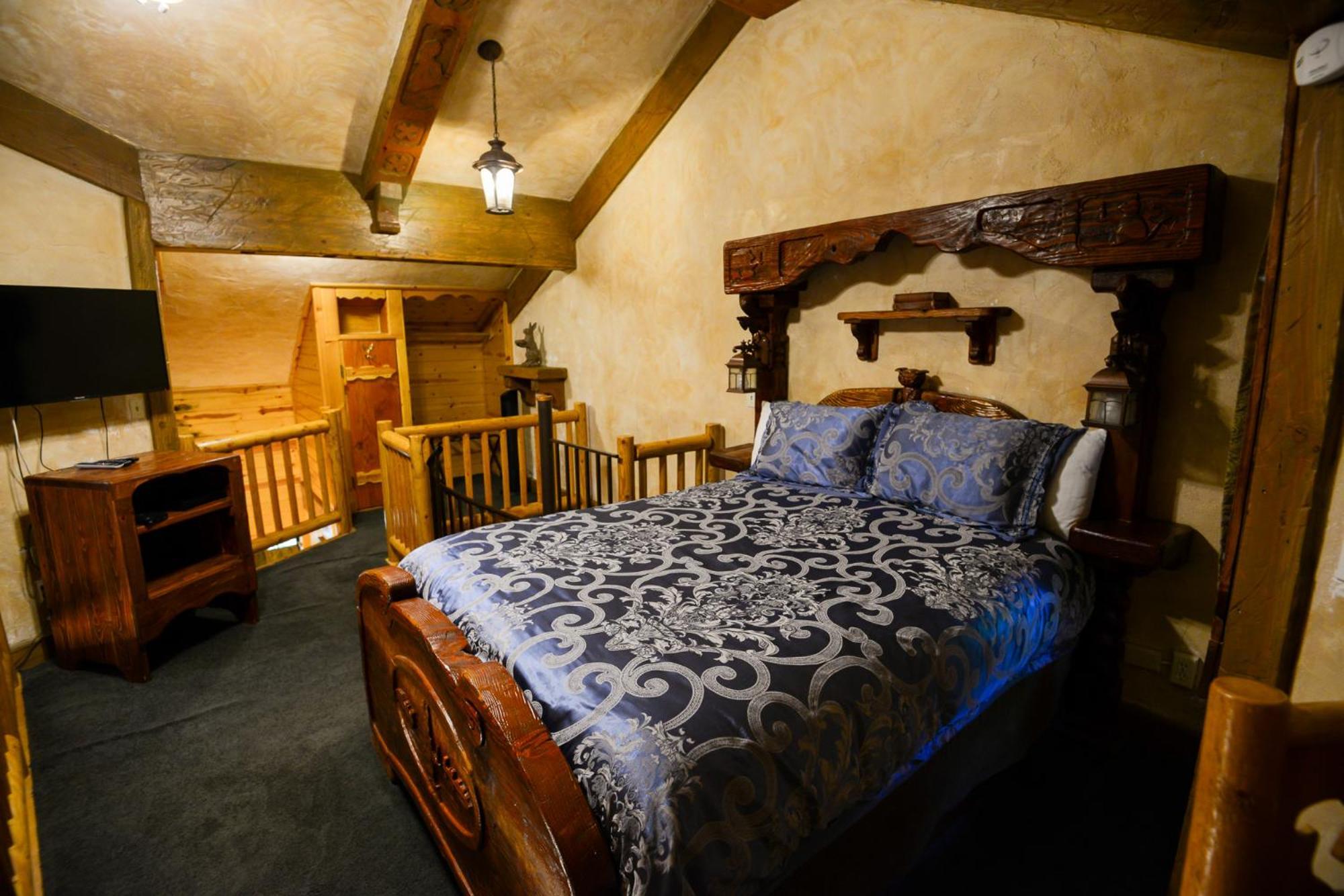 Castle Wood Theme Cottages- Couples Only Big Bear Lake Εξωτερικό φωτογραφία